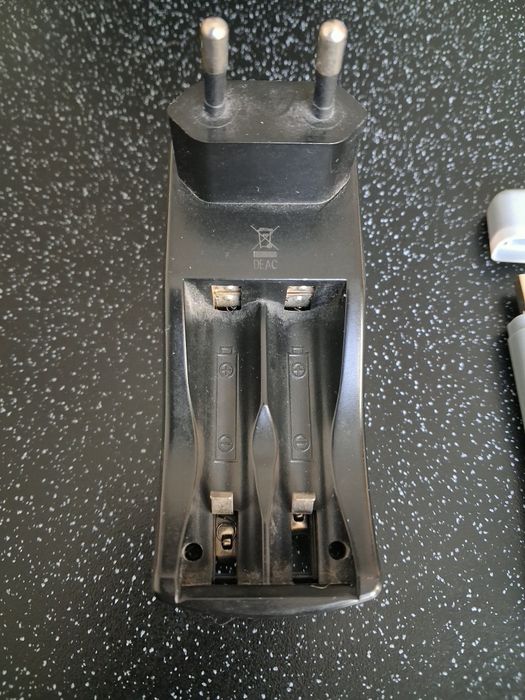 Зарядний пристрій Ansmann EC250 АА ААА USB зарядка GP ААА  акумулятори