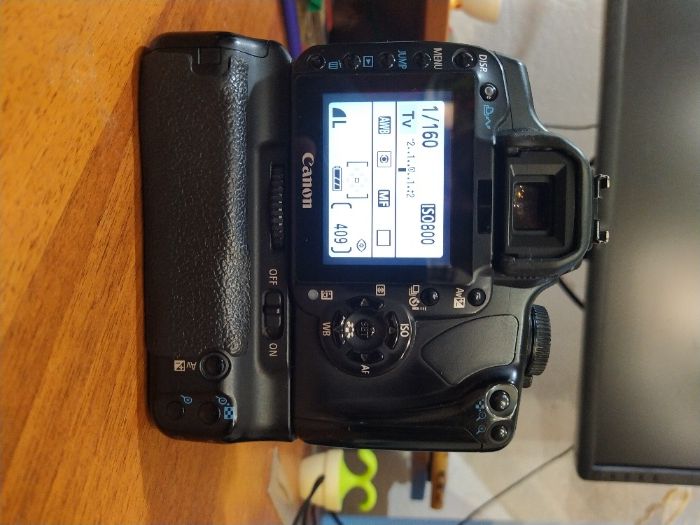 Фотоаппарат Canon EOS 400D +Canon BG-E3+2 СF 2Gb 266Х+NB-2LH