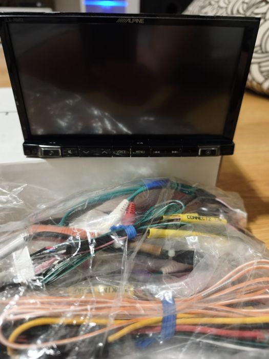 Могнитола Alpine ILX702D