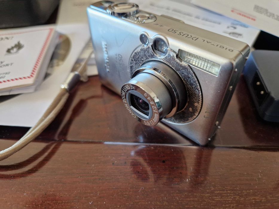 Canon IXUS 50 Digital usada