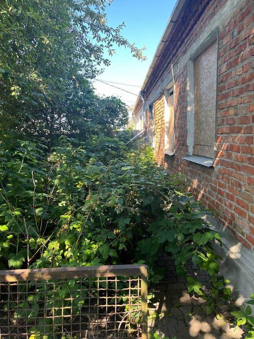 Терміново продам частину будинку в Золочеві