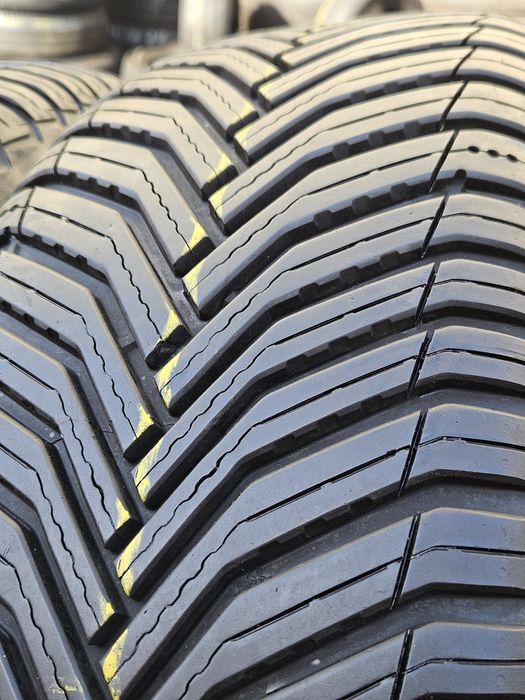 Шины БУ 225 60 R 18 Michelin cross climate 2 всесезон комплект