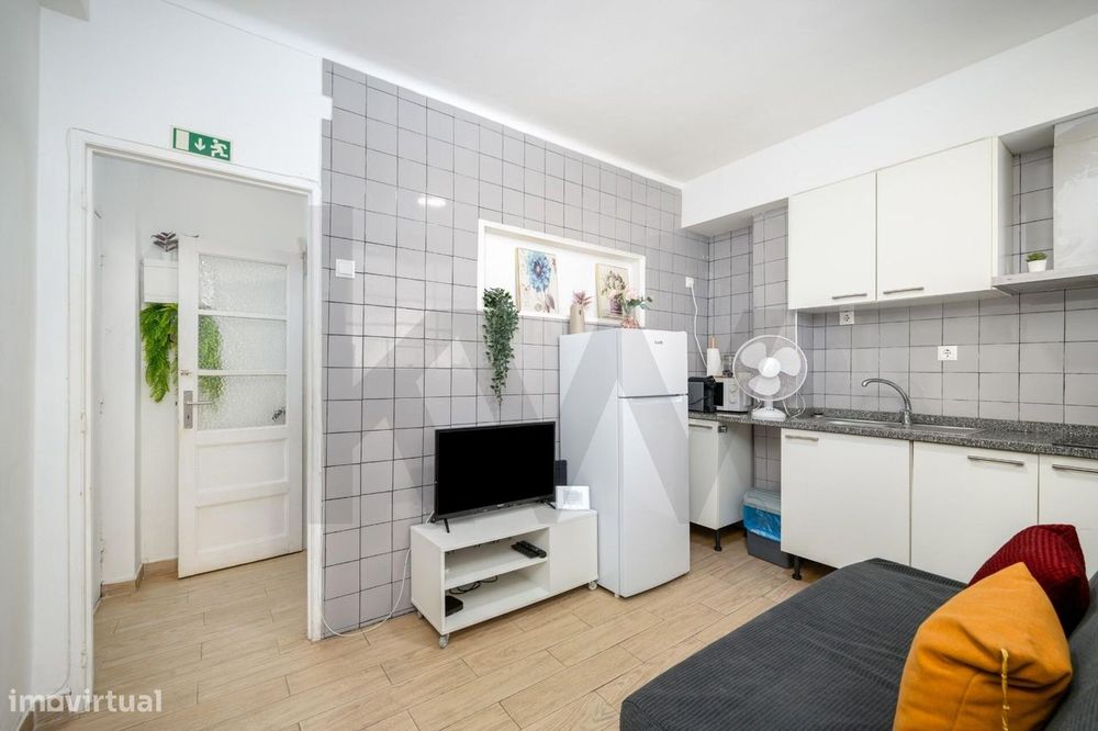 Apartamento T1 em Vila Nova de Gaia — Lidl — Metro Câmara de Gaia — Av — Mafamude E Vilar Do Paraíso, Porto