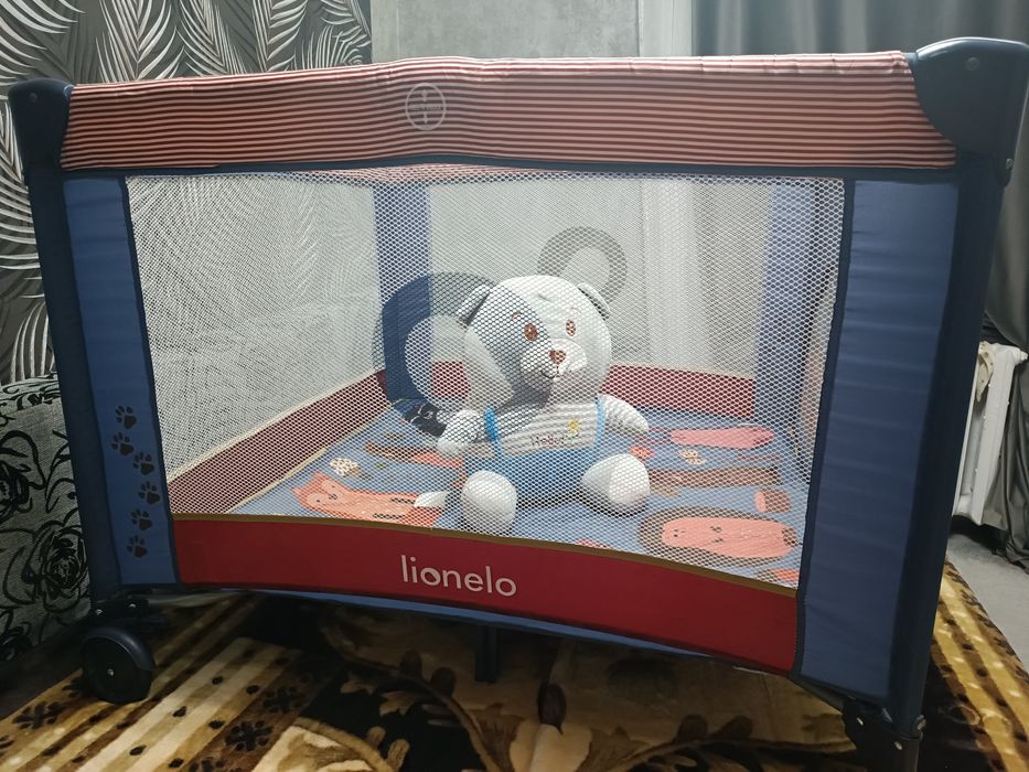 Продам дитячий манеж