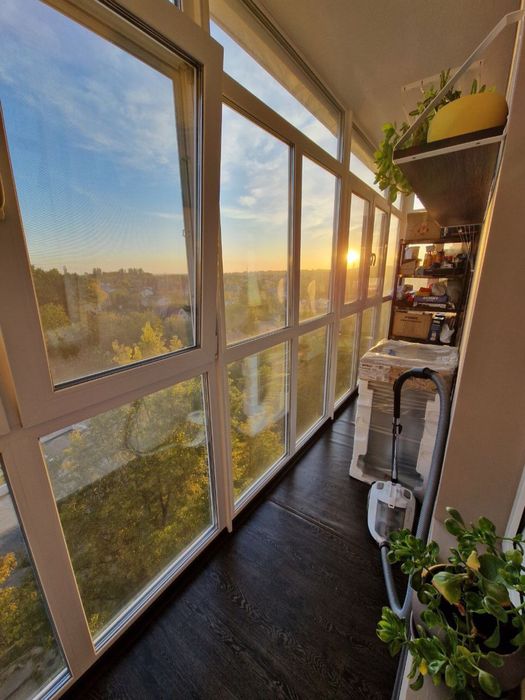 Продам 2-ух ком кв просторную Кирпич Тополь 3 от Созидателя