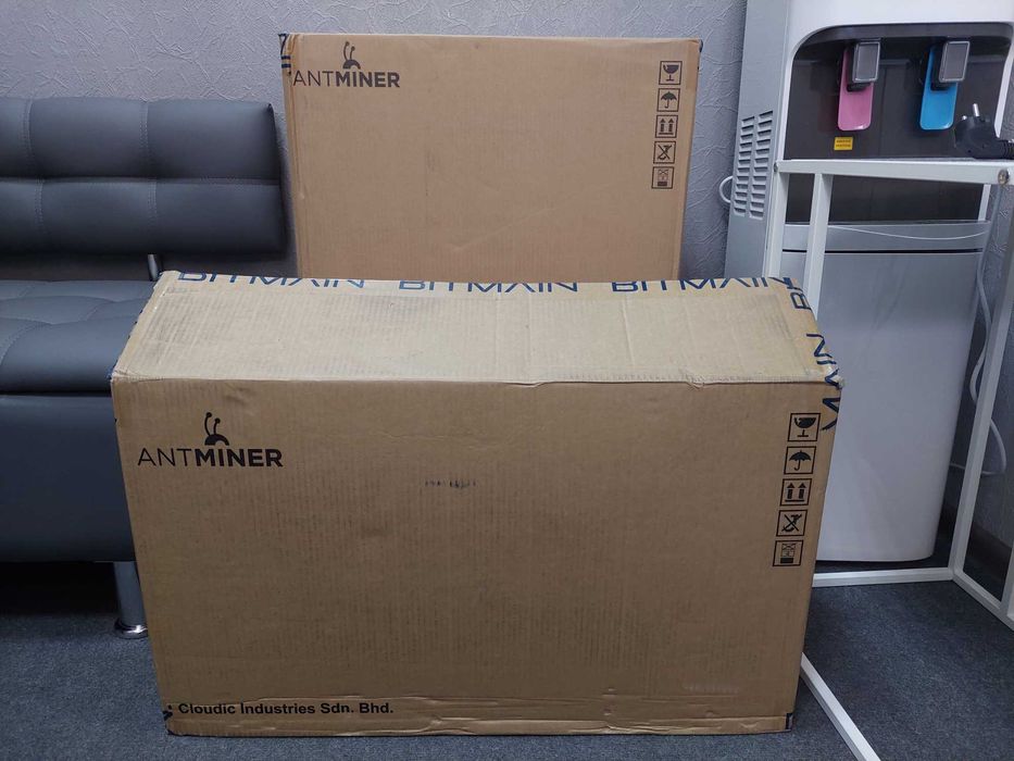 В наявності Майнер Antminer k7 63,5th - 1500USDT + Гарантія!