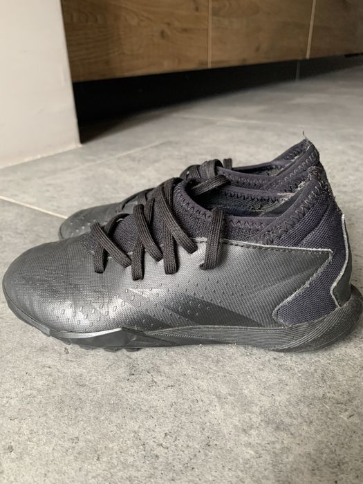 Сороконіжки футзалки adidas predator 31/19,5