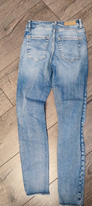 Джинси p.xs 36 ONLY