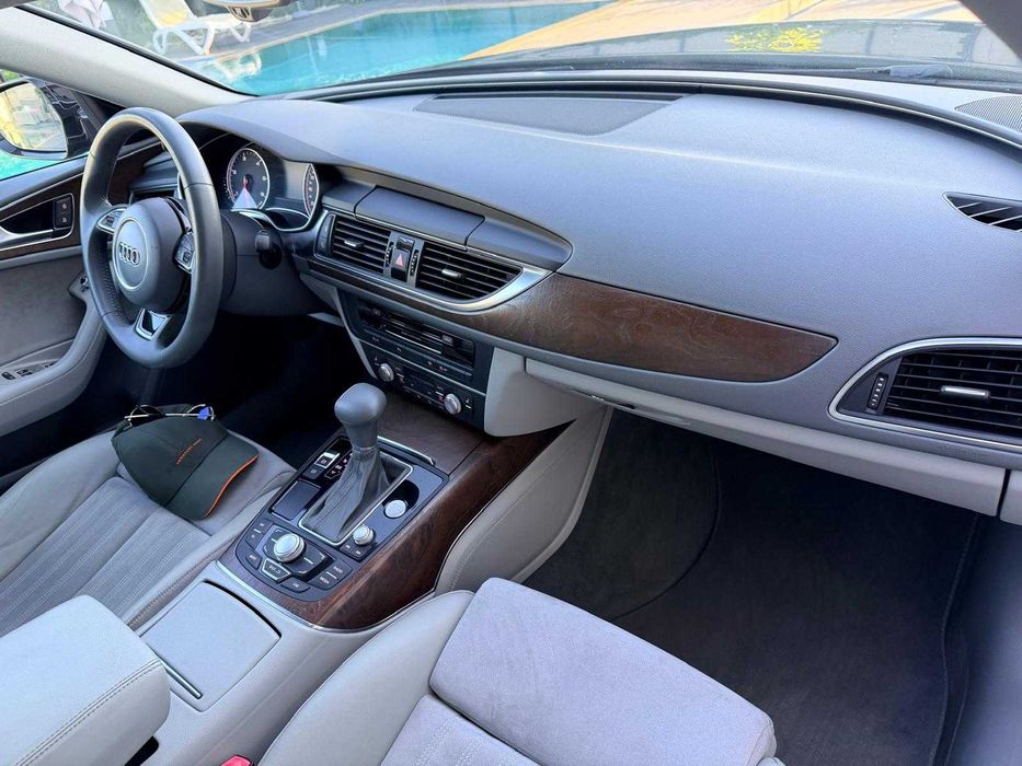 Audi A6 2.0 TDI Sport / estofos em Alcântara e pele / Excelente estado