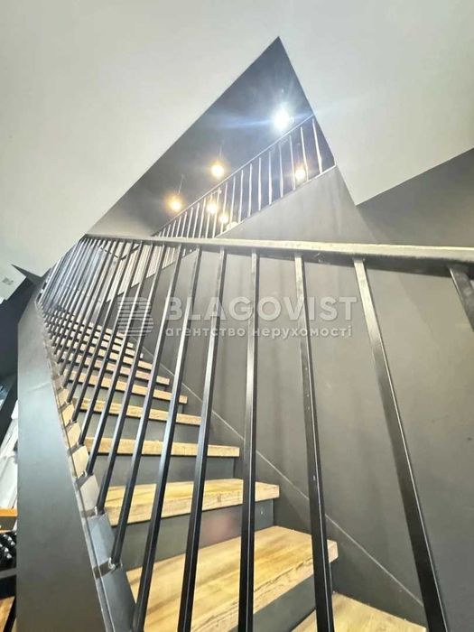 Басейна, 15 Нежитлове приміщення  90кв.м.  м."Палац спорту"