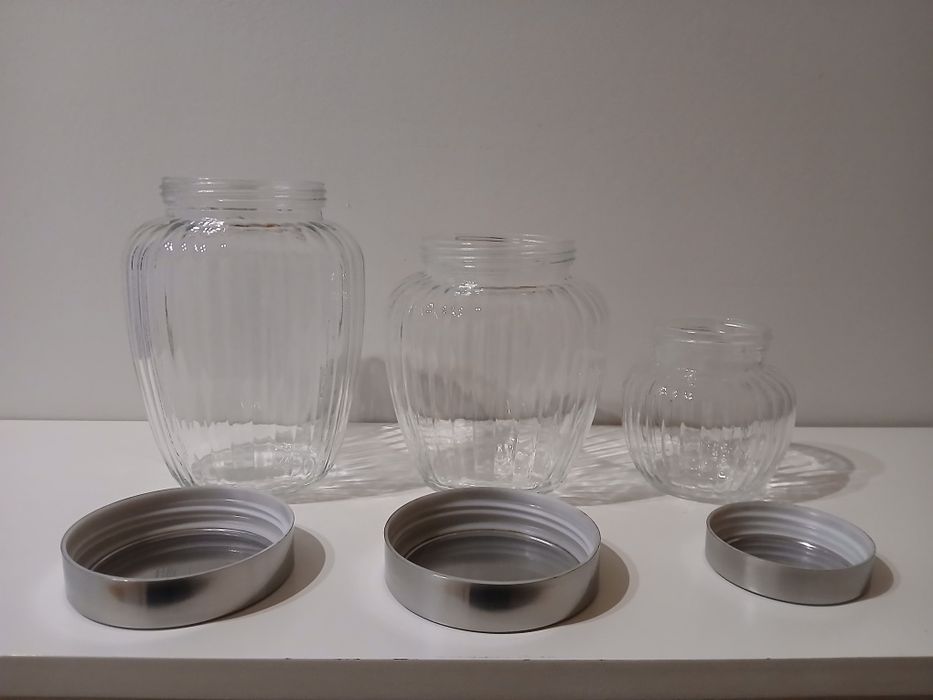 Frascos de vidro funcionais e decorativos