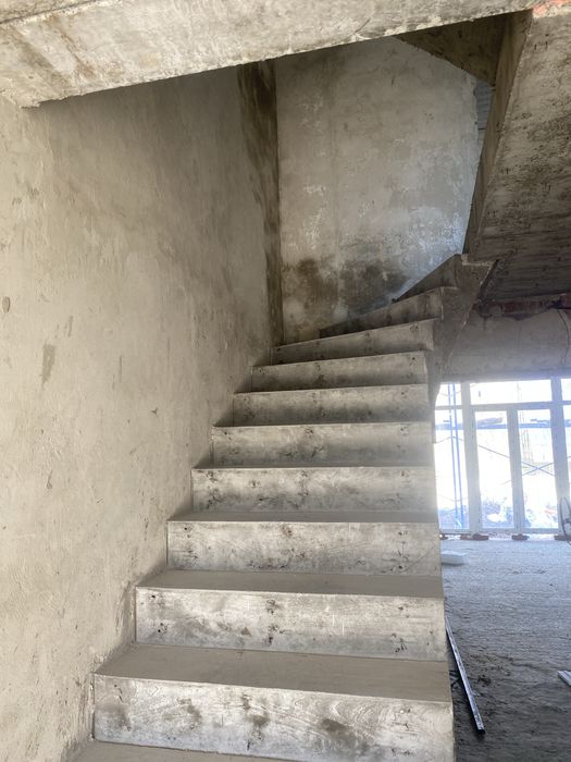 Продається дуплекс 3 поверховий готовий до ремонту від власника,Обмін