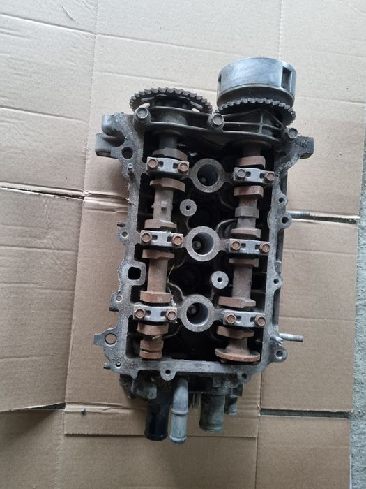 Głowica Kompletna Toyota Yaris II 1.0