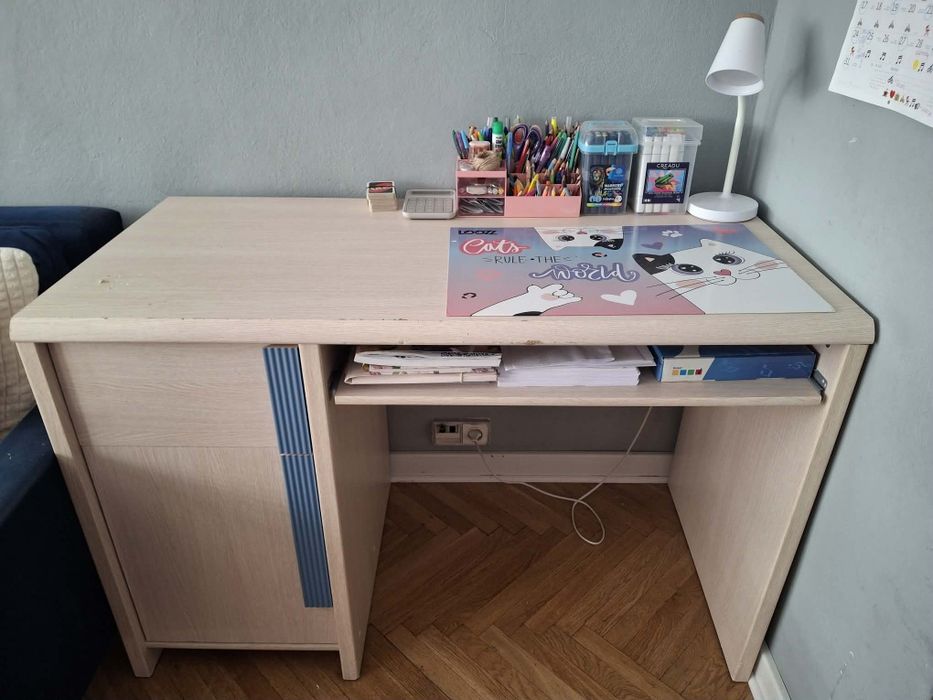 Biurko 120/60/77 i stolik/ława