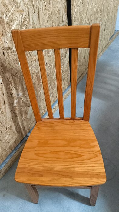Mesa de jantar extensível com 4 cadeiras em madeira maciça