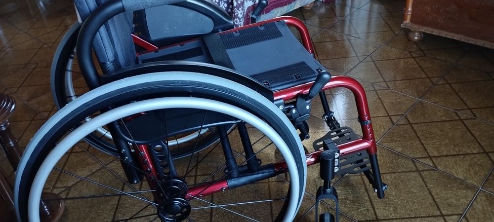 Cadeira de rodas manual
