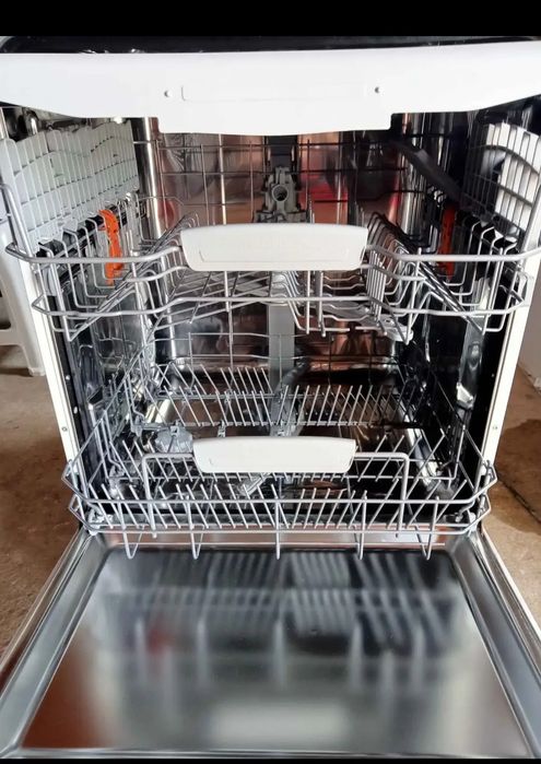 Máquina de lavar loiça Hotpoint Ariston
