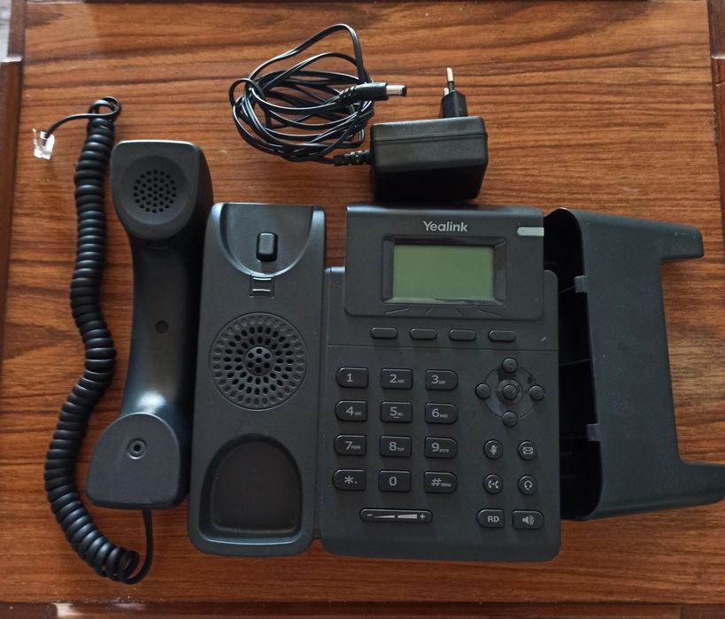 IP-телефон Yealink SIP-T19 E2 ( є 4 шт)
