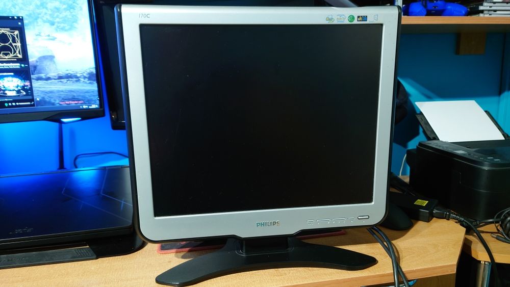 Monitor philips 170c