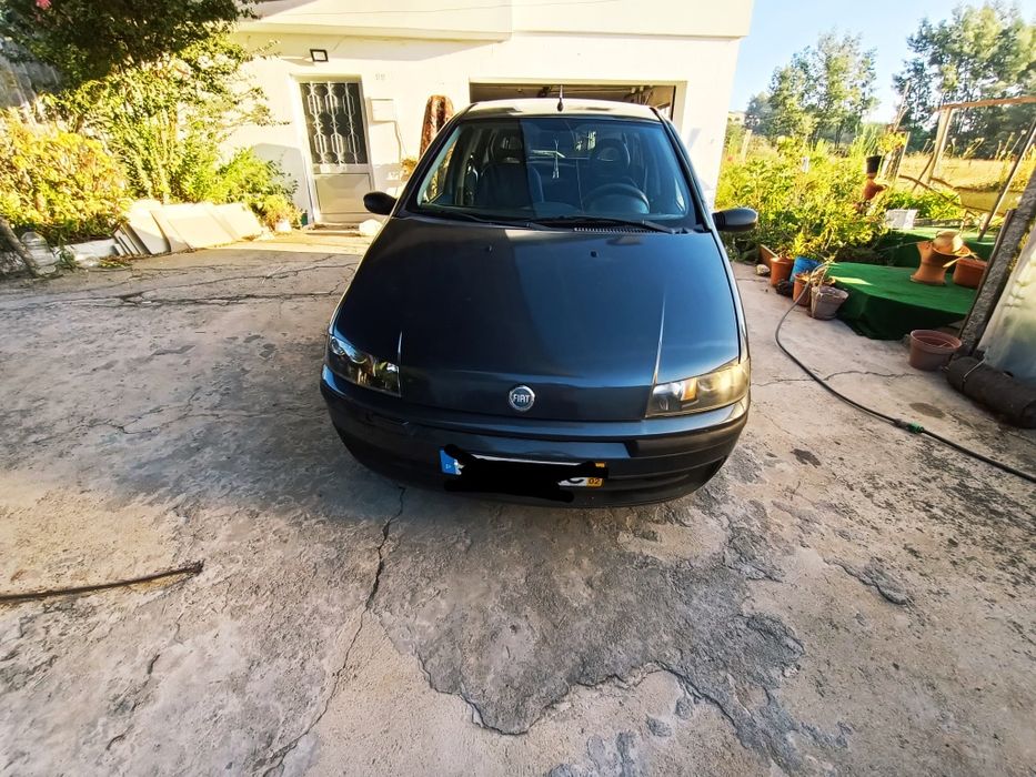 Vendo um carro Fiat Punto