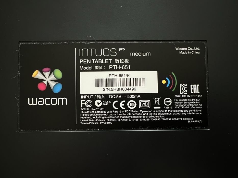 Tablet Graficzny Wacom Imtuos Pro M PTH-651/K z Bluethooth