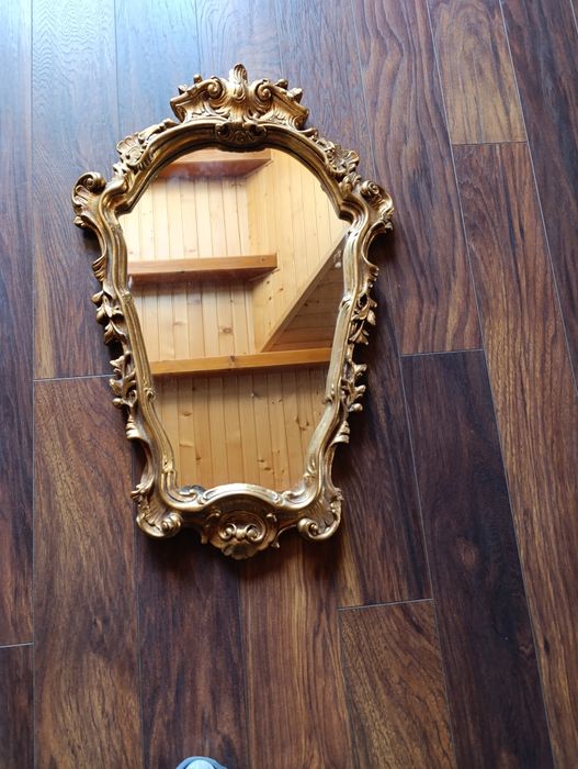 Lustro rokoko. Zdobiona rama. Piękny stan.