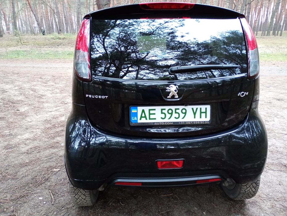 Peugeot ION электромобиль