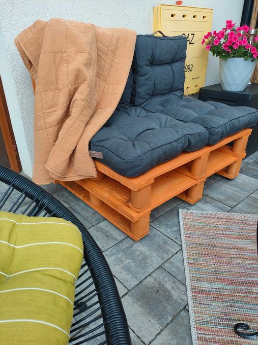 Ława ogrodowa z palet, impregnowana, poduszki w zestawie