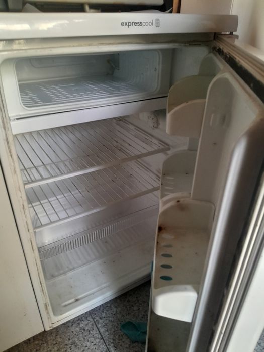 Frigorifico pequeno 70€