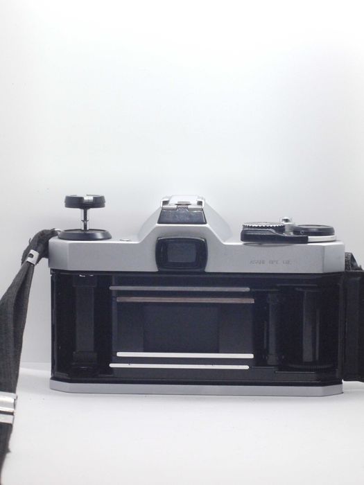 Pentax K1000 + SMC Pentax-M 50mm f/2