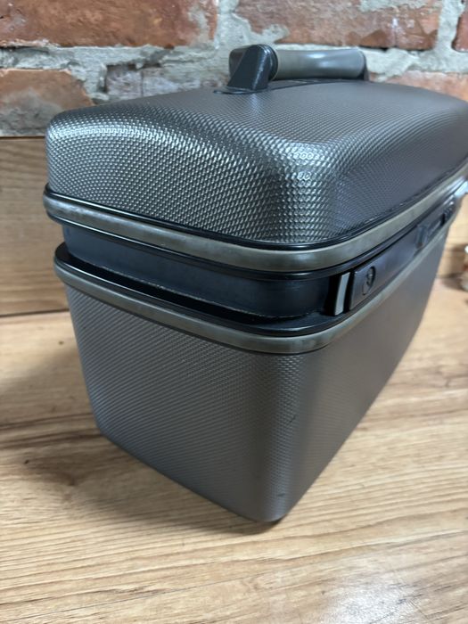 Kuferek kosmetyczny .!