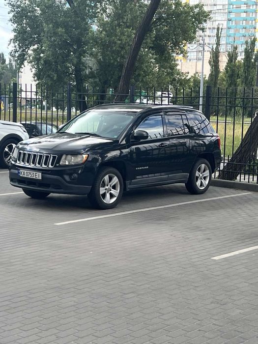 Продам автомобіль Jeep