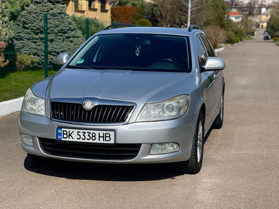 Skoda Octavia 2010 VIN TMBHK61Z7A2103970 фото оголошення 2 з 9