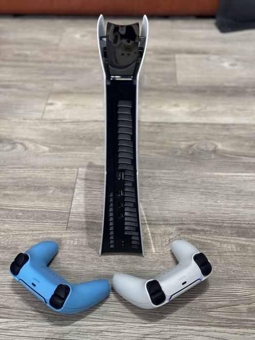 Sony PlayStation 5 Digital Edition (ідеальний стан, як нова)