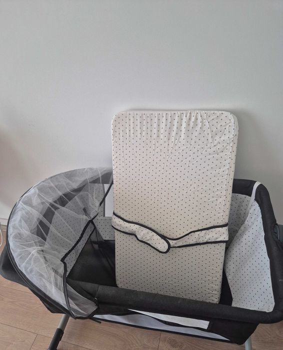 Berço / Co-sleeper com Mosquiteira e Rodas