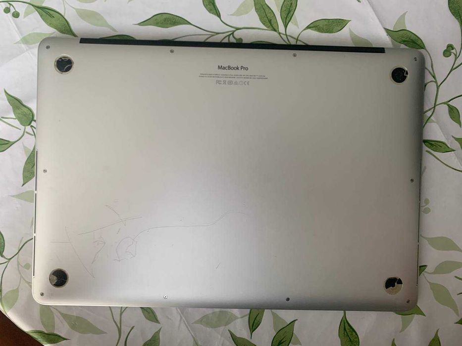 Apple MacBook Pro 15” (Mid 2015)