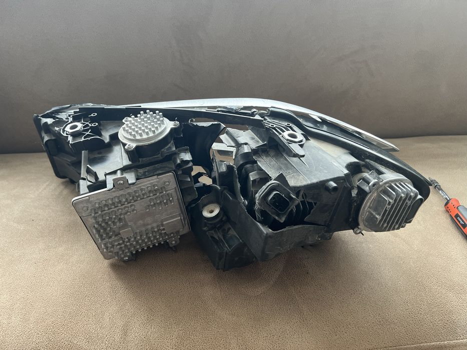 Коплектуючі фар bmw led g20