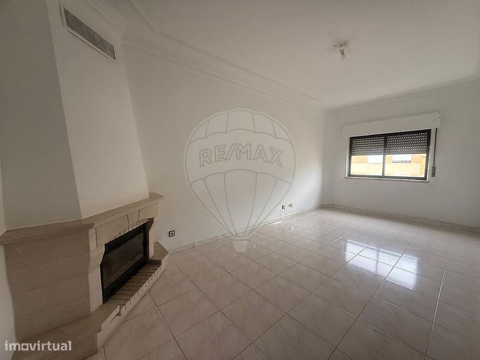 Apartamento T2 para venda — Amora, Setúbal