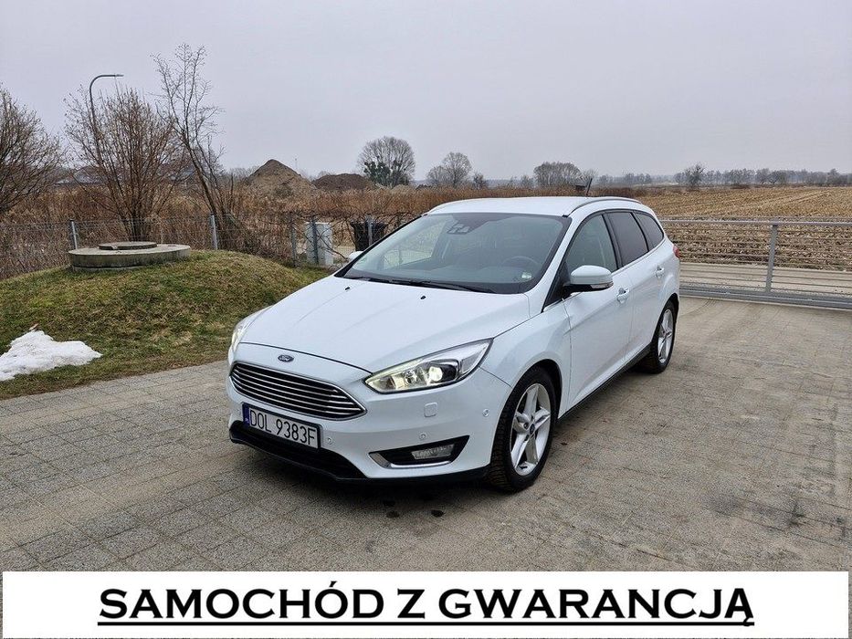 Ford Focus SW niski udokumentowany przebieg, cz. park, kamera cofania, pół-skóry