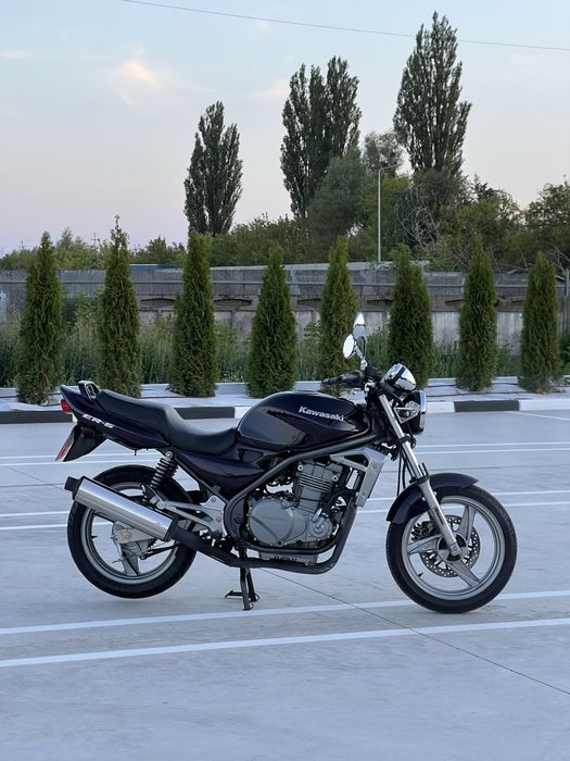 Продаж Kawasaki er 5
