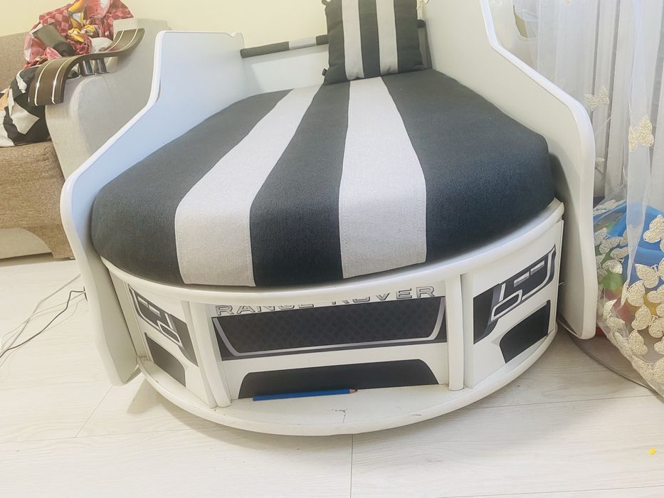 Машинка ліжко переломана дошка тому ціна така