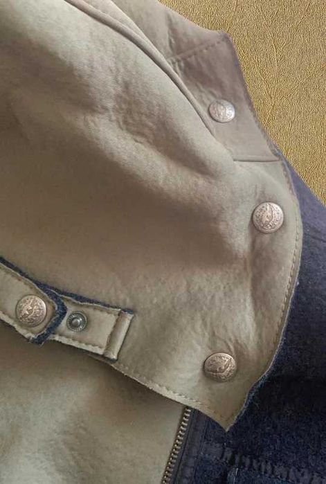 Casaco masculino Armani Jeans em azul e verde militar – Tamanho L