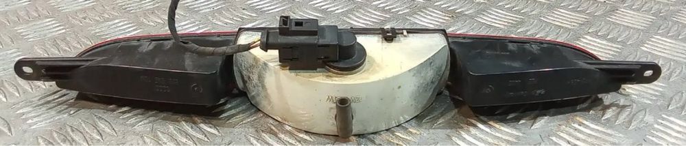 Luz nevoeiro traseiro - Audi TTS 8J