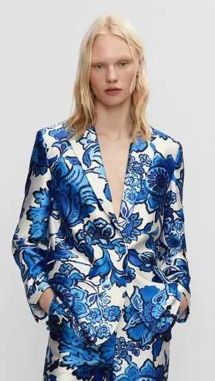 Blazer novo estampado barroco da Mango - tecido italiano