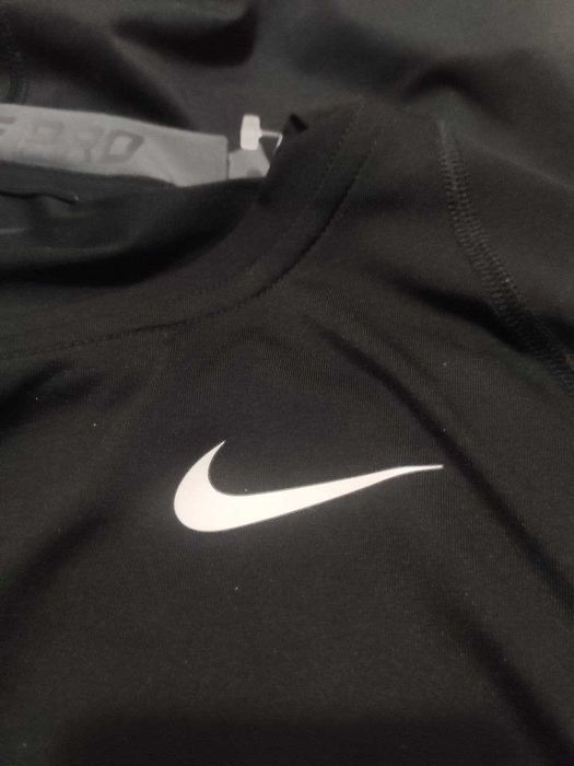 Футболка NIKE PRO L комперссионная