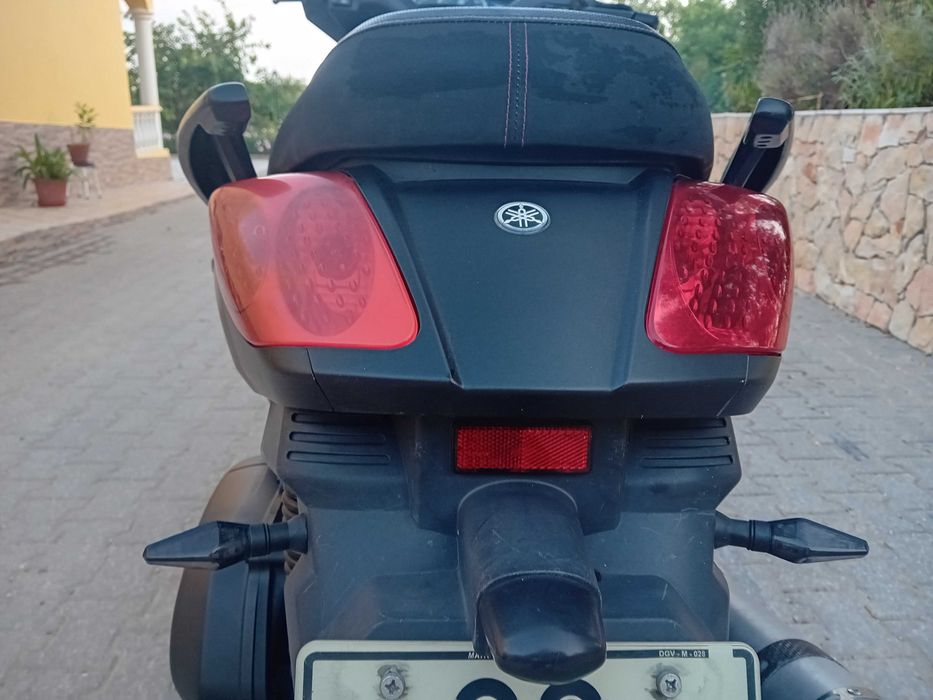 Yamaha X-max Black Max 125cc