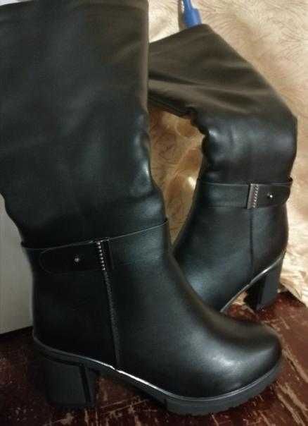 Зимние новые сапоги