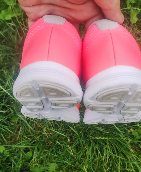 Кросівки жіночі_NIKE Revolution 3 LAVA