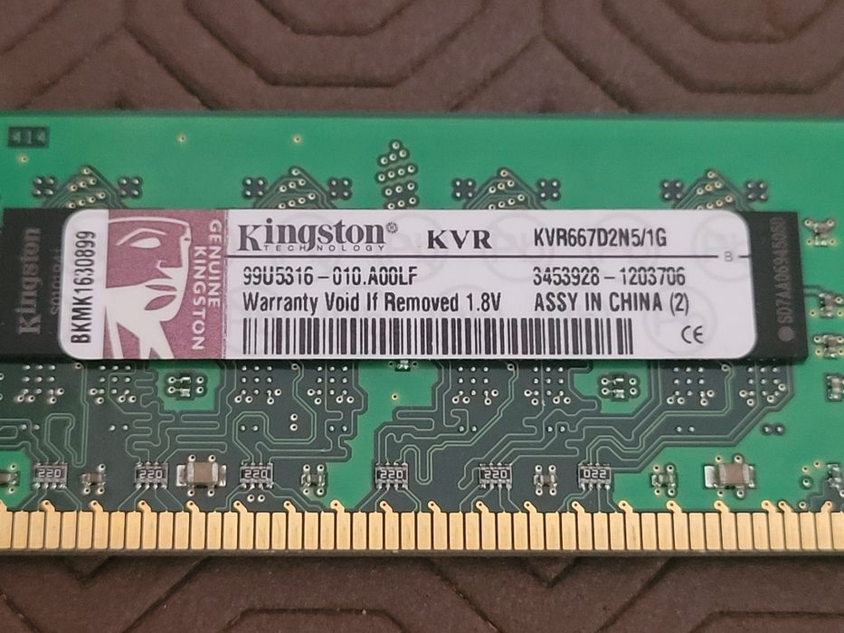 3 memórias RAM 1gb cada