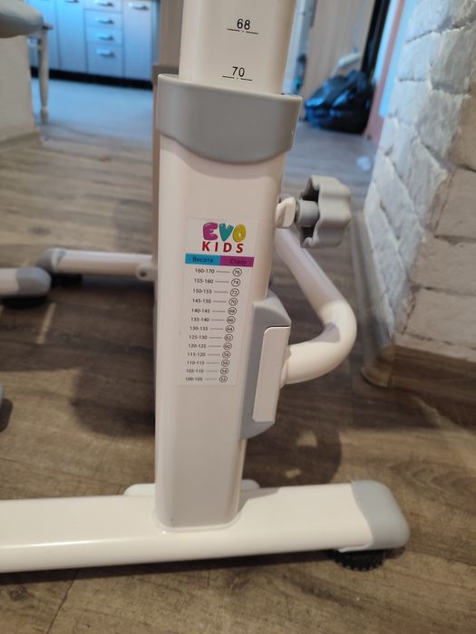 Дитяча парта зі стільцем Evo kids